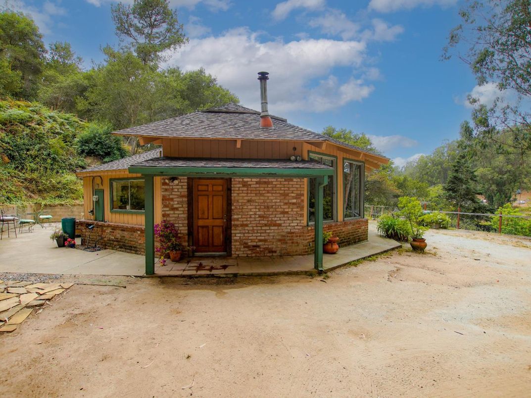Backyard, Exterior, Hot Tub