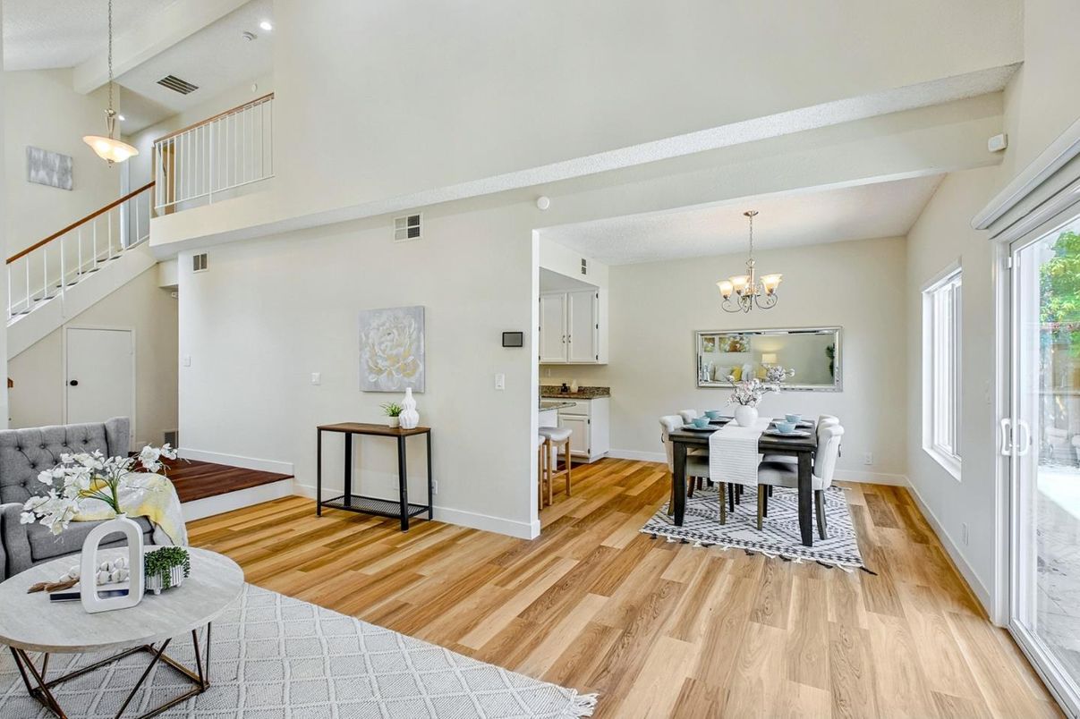 Chandelier, Dining room, Interior, Pendant Lights, Wood Texture Flooring