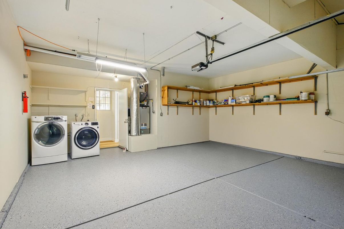 Garage, Interior, Washer