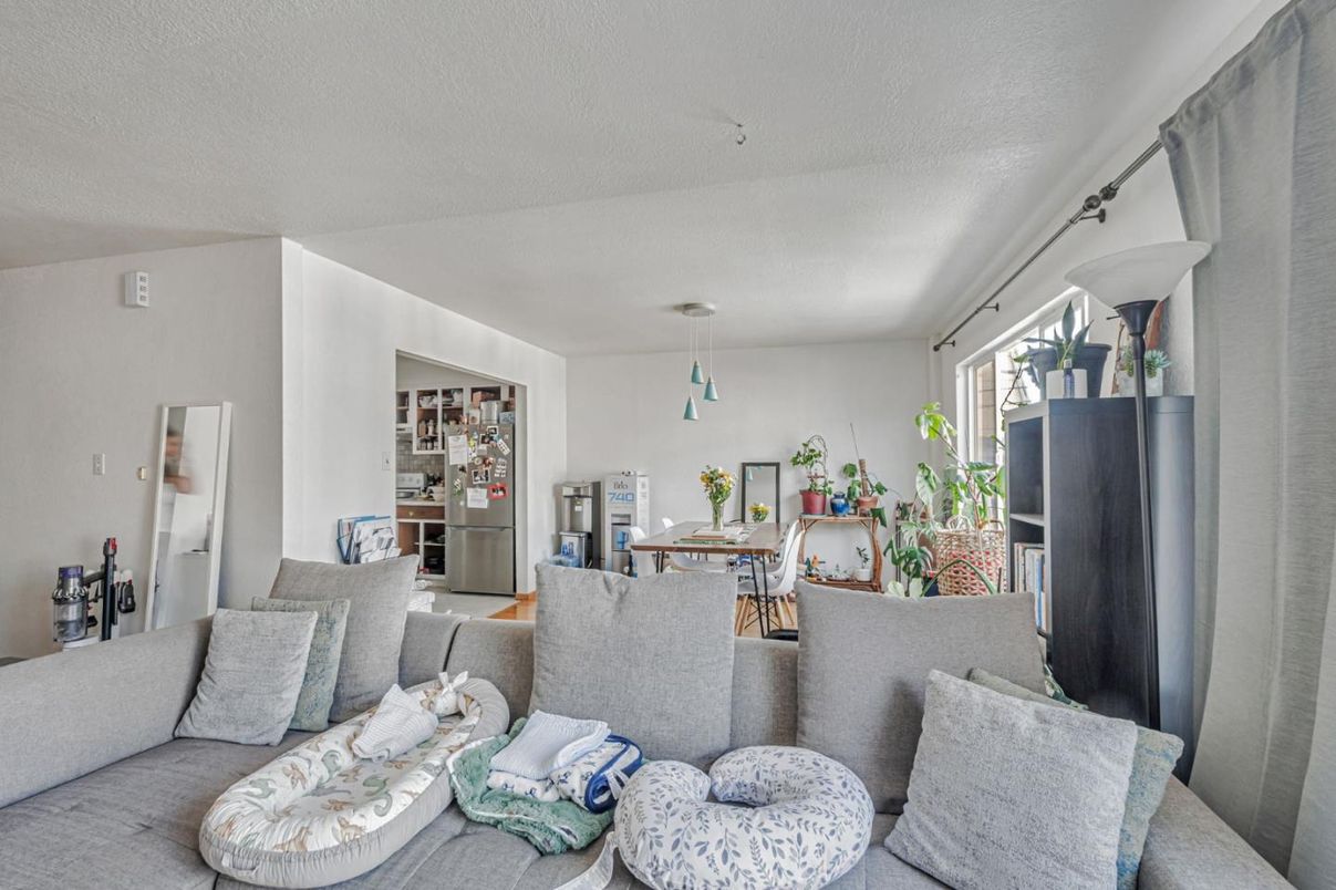 Dining room, Interior, Living room, Pendant Lights