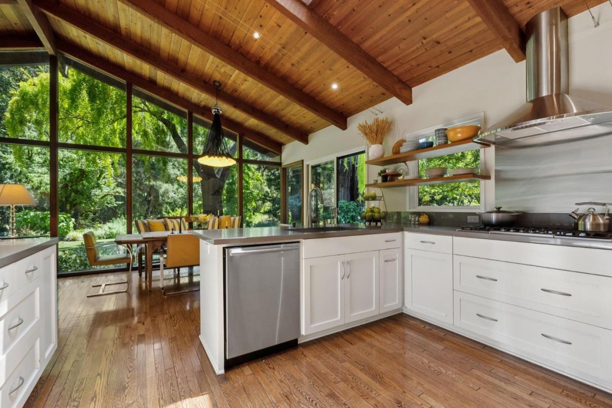 Dining room, Interior, Kitchen, Pendant Lights, Recessed Lighting, Stainless Steel Appliances, Wooden Beams, Wooden Ceilings, Wood Texture Flooring