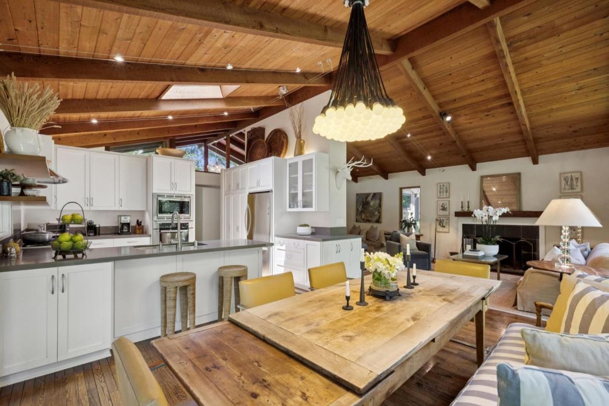 Interior, Kitchen, Living room, Pendant Lights, Recessed Lighting, Stainless Steel Appliances, Wooden Beams, Wooden Ceilings, Wood Texture Flooring