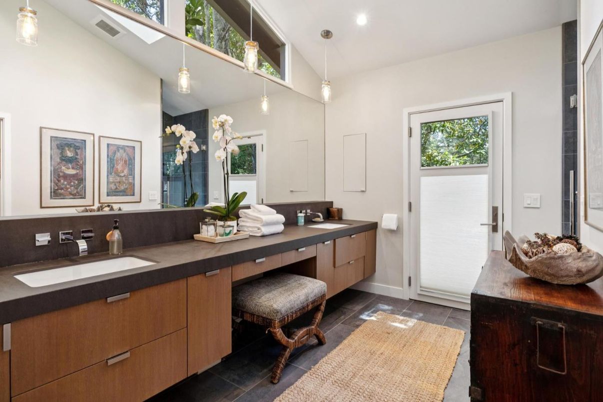 Bathroom, Dual Sink Vanities, Interior, Pendant Lights, Recessed Lighting