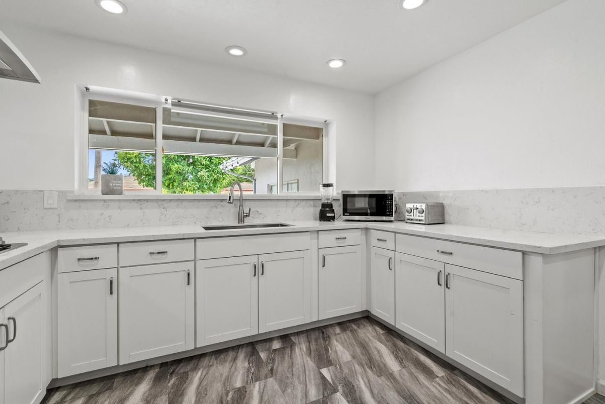 Interior, Kitchen, Marble Walls, Recessed Lighting, Wood Texture Flooring