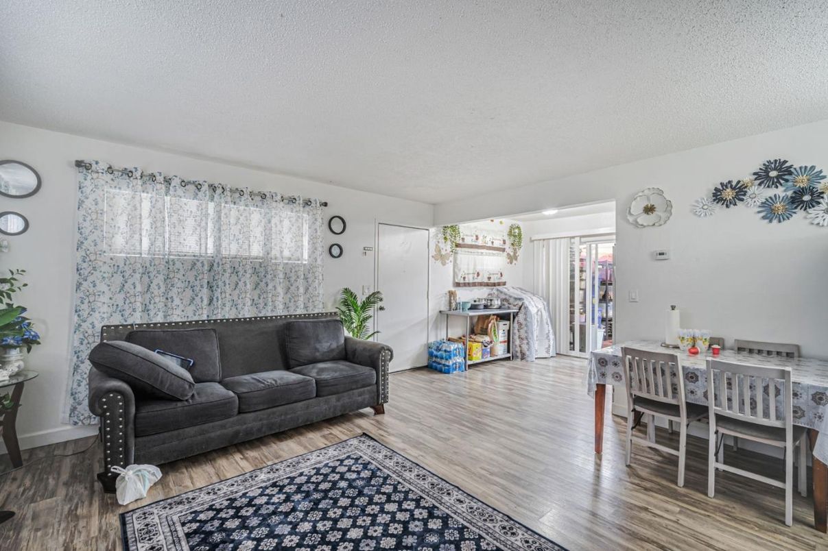 Dining room, Interior, Wood Texture Flooring