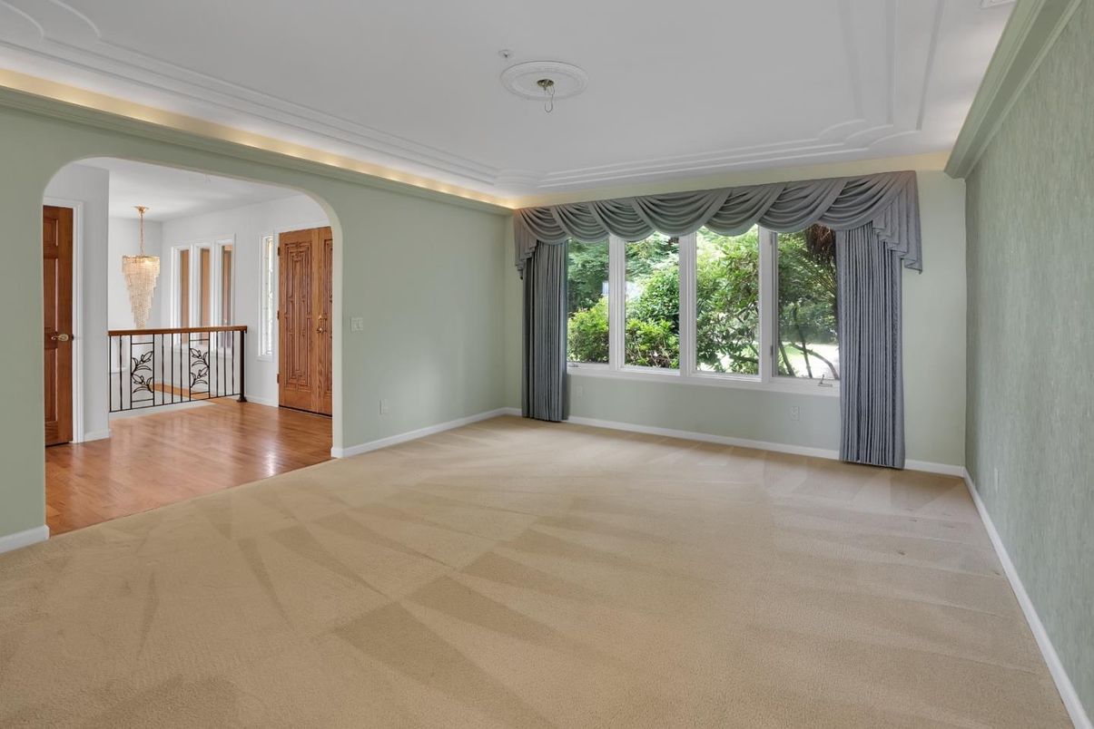 Chandelier, Empty room, Interior, Wood Texture Flooring