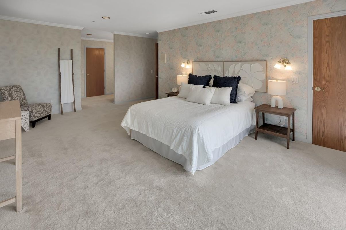 Bedroom, Interior, Recessed Lighting