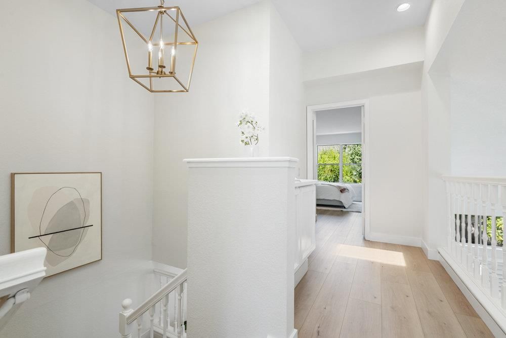 Interior, Pendant Lights, Recessed Lighting, Wood Texture Flooring