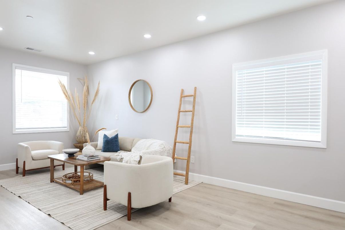 Interior, Living room, Recessed Lighting, Wood Texture Flooring