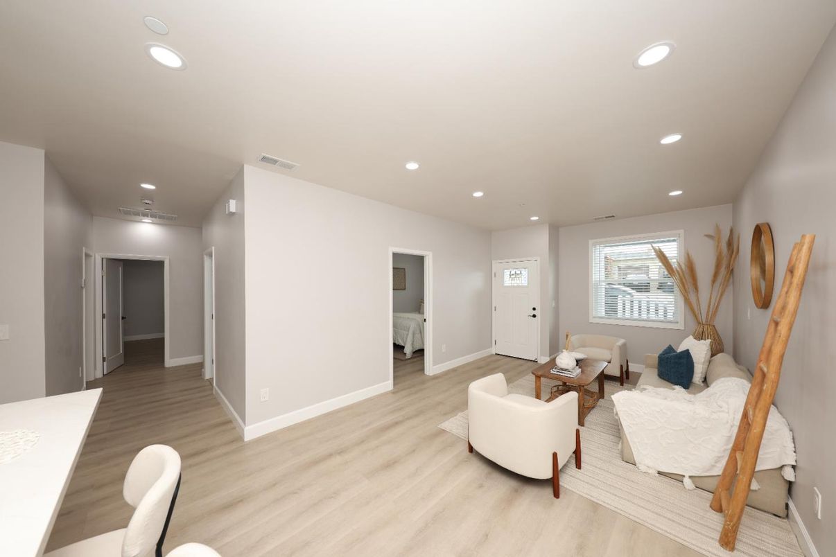 Interior, Living room, Recessed Lighting, Wood Texture Flooring