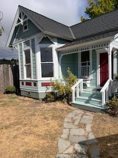 Exterior, Facade, Queen Anne Victorian