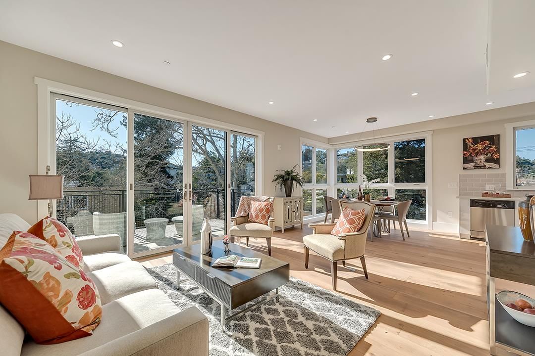 Dining room, Interior, Living room, Pendant Lights, Recessed Lighting, Wood Texture Flooring