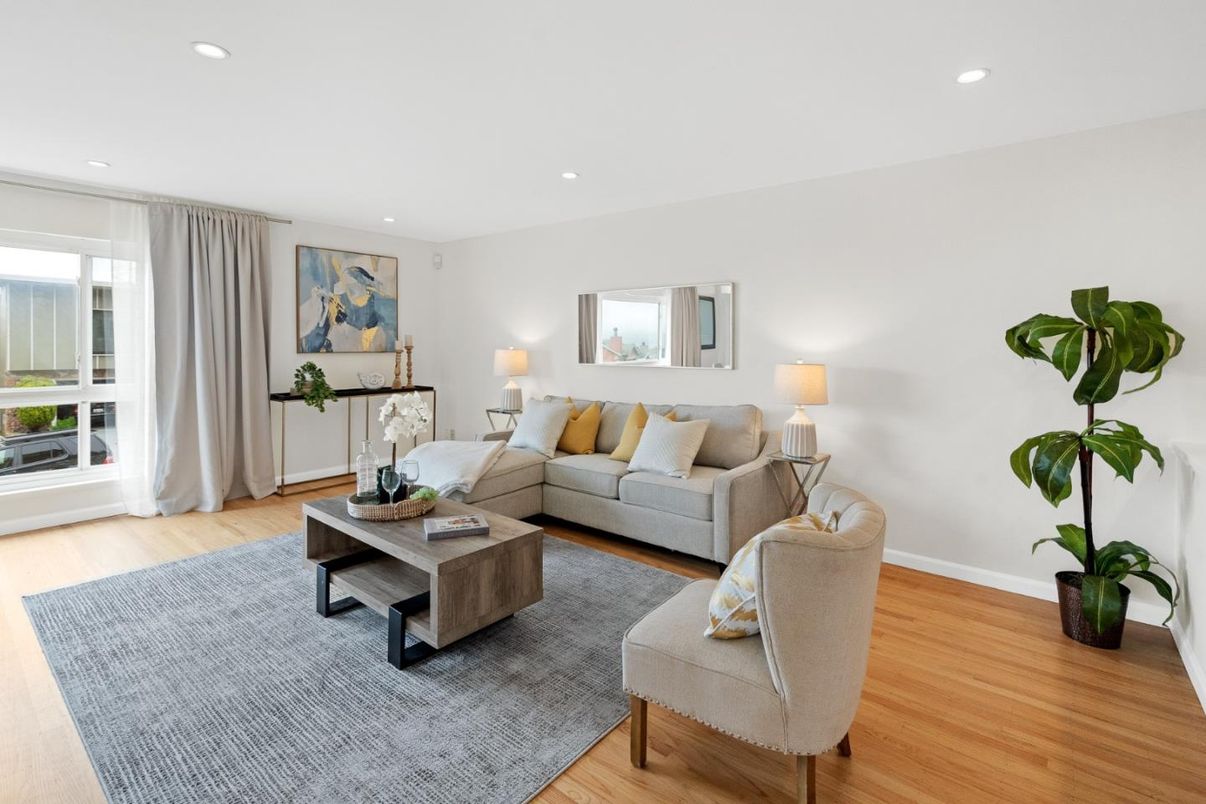 Interior, Living room, Recessed Lighting, Wood Texture Flooring