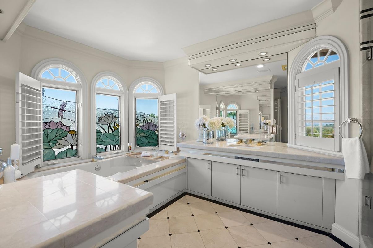 Bathroom, Interior, Recessed Lighting, Water