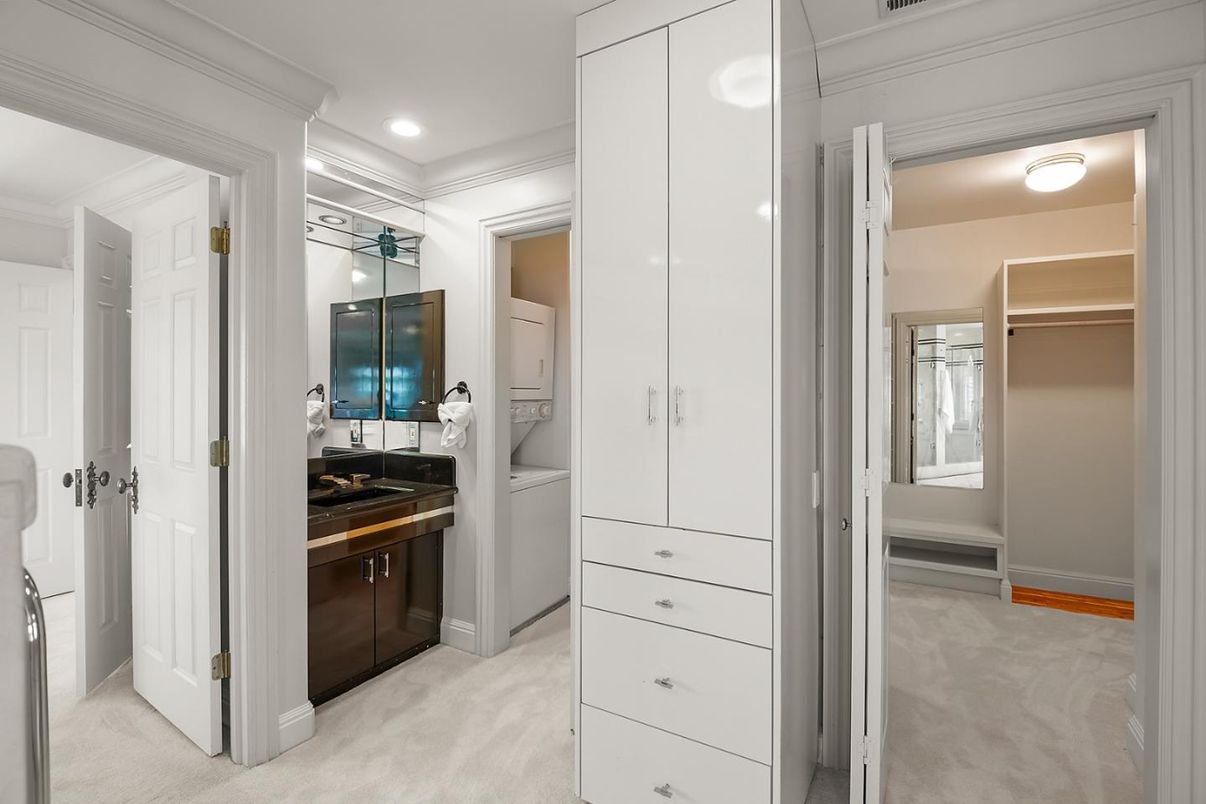 Bathroom, Interior, Recessed Lighting, Washer