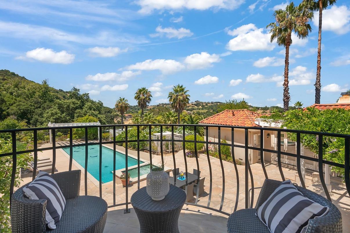 Exterior, Pool, Other