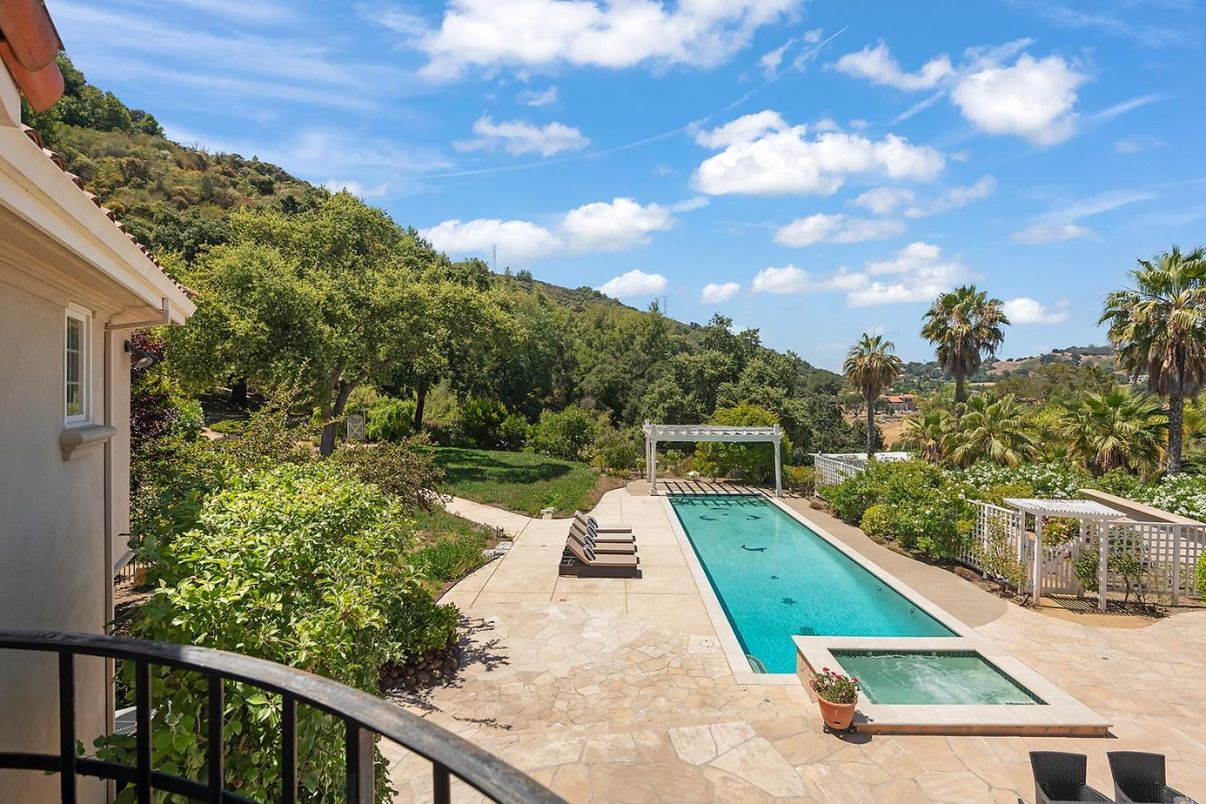 Exterior, Pool, Other