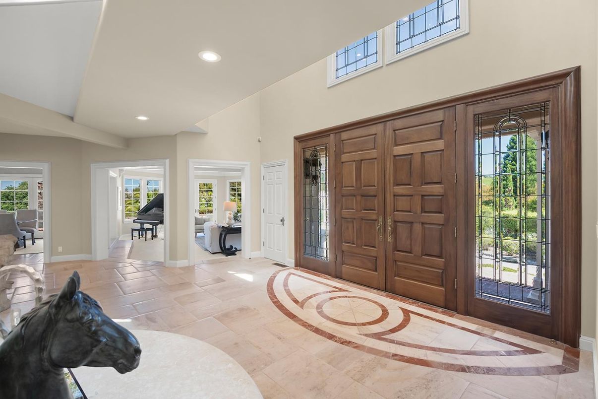 Interior, Piano, Recessed Lighting