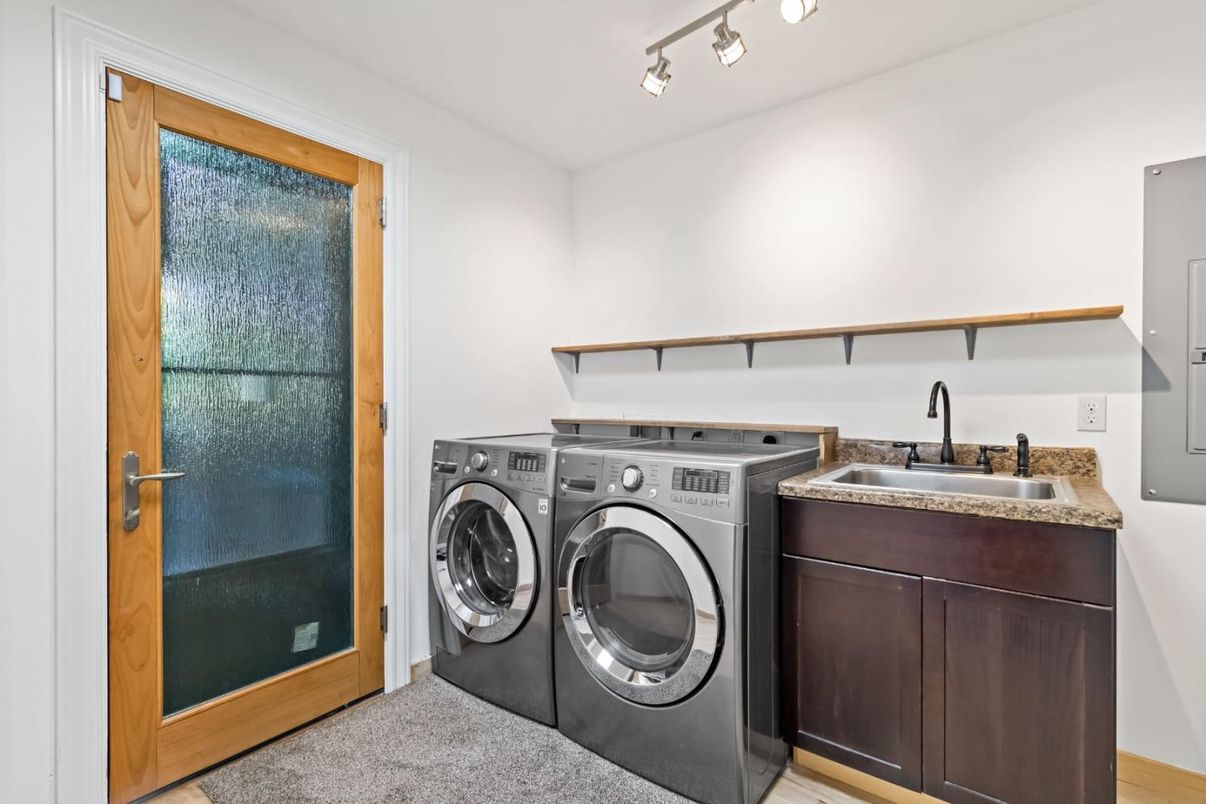 Interior, Washer