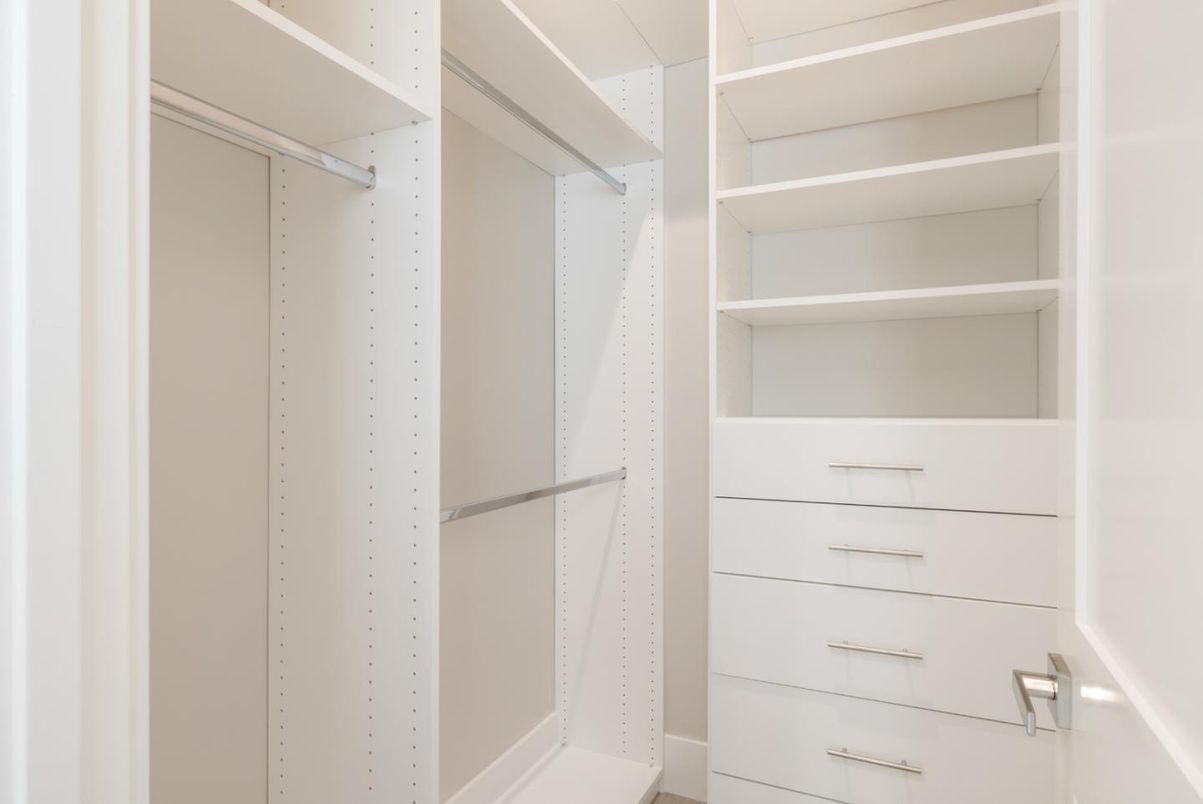 Interior, Walk-in Closets