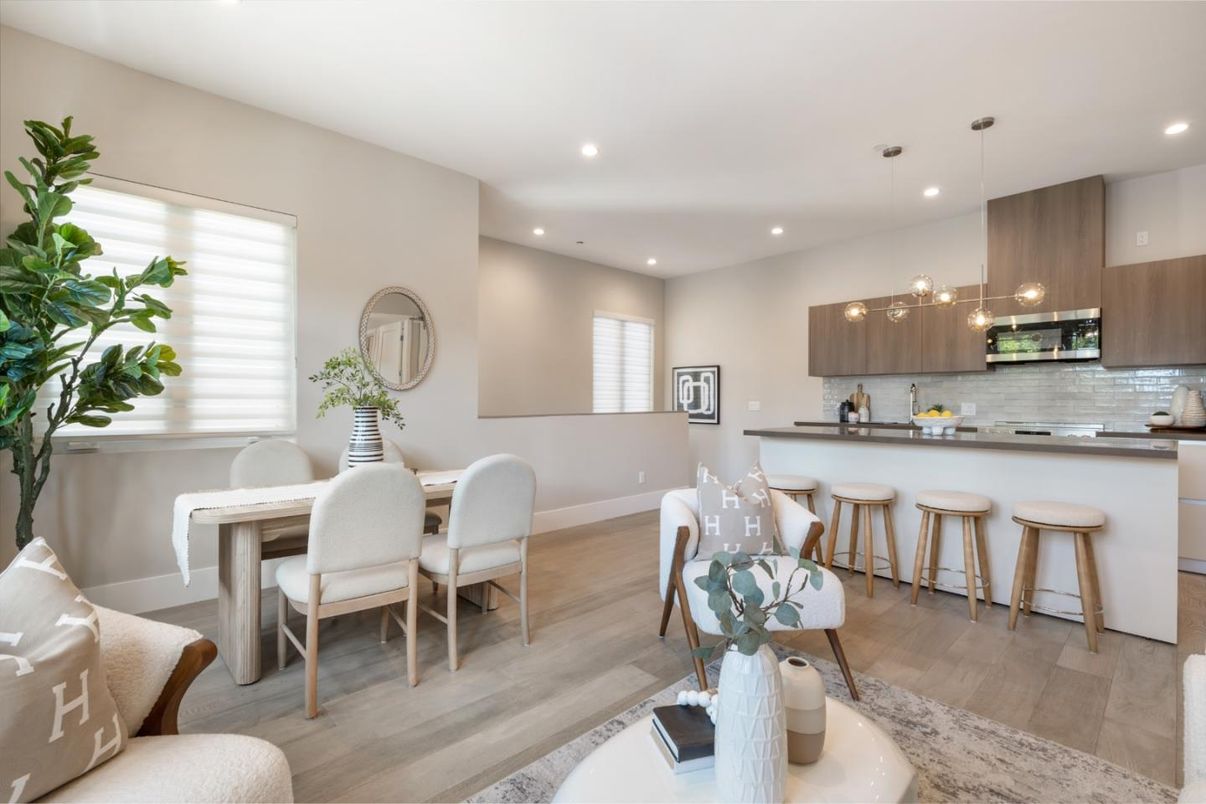 Dining room, Interior, Kitchen, Pendant Lights, Recessed Lighting, Wood Texture Flooring
