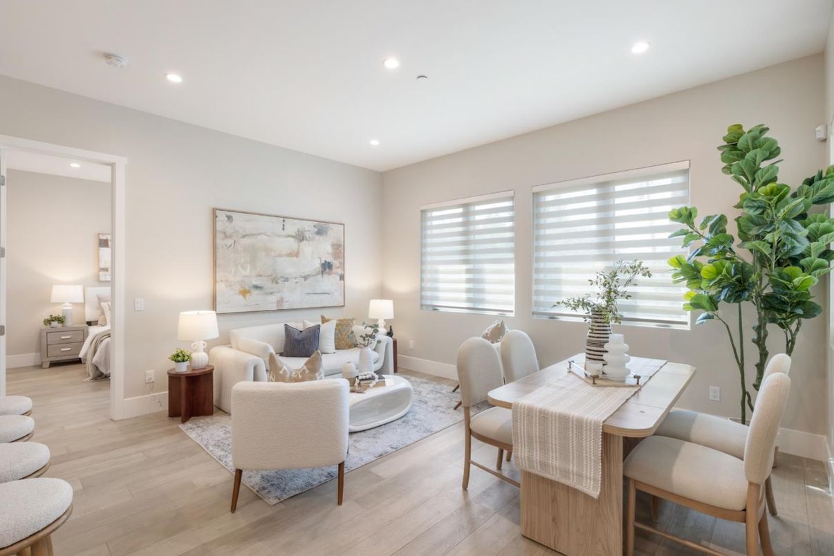 Dining room, Interior, Living room, Recessed Lighting, Wood Texture Flooring