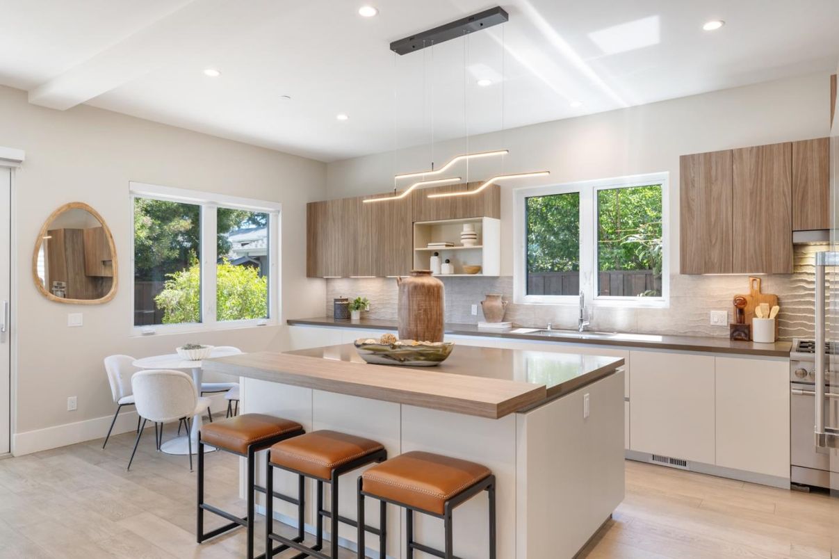 Dining room, Interior, Kitchen, Pendant Lights, Recessed Lighting, Stainless Steel Appliances, Wood Texture Flooring