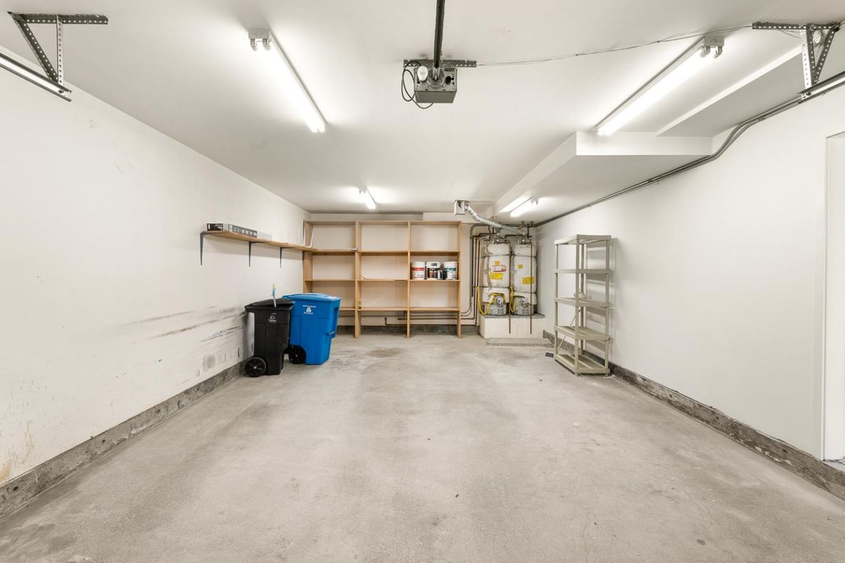 Garage, Interior