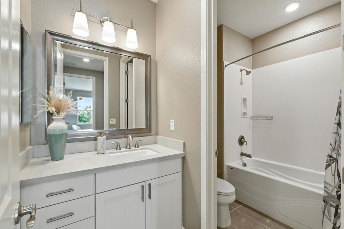 Bathroom, Interior, Recessed Lighting