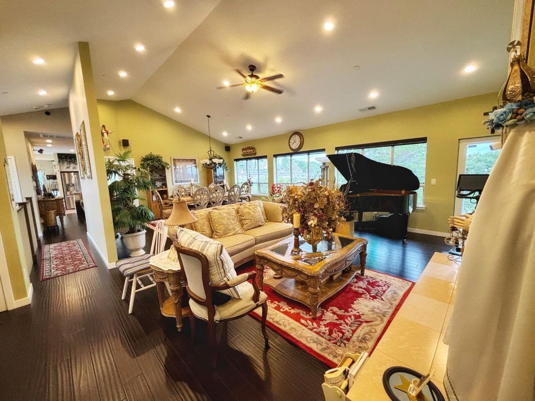 Dining room, Interior, Living room, Pendant Lights, Piano, Recessed Lighting, Wood Texture Flooring