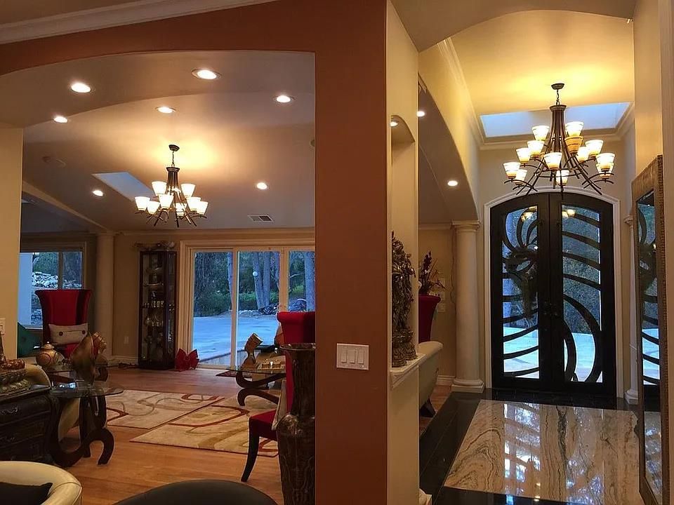 Chandelier, Interior, Recessed Lighting