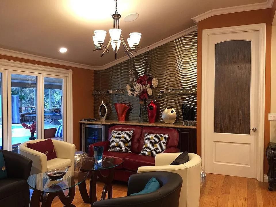 Chandelier, Interior, Living room, Recessed Lighting, Wood Texture Flooring