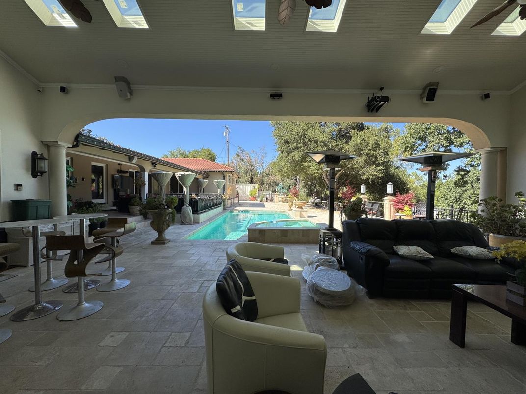 Exterior, Pool