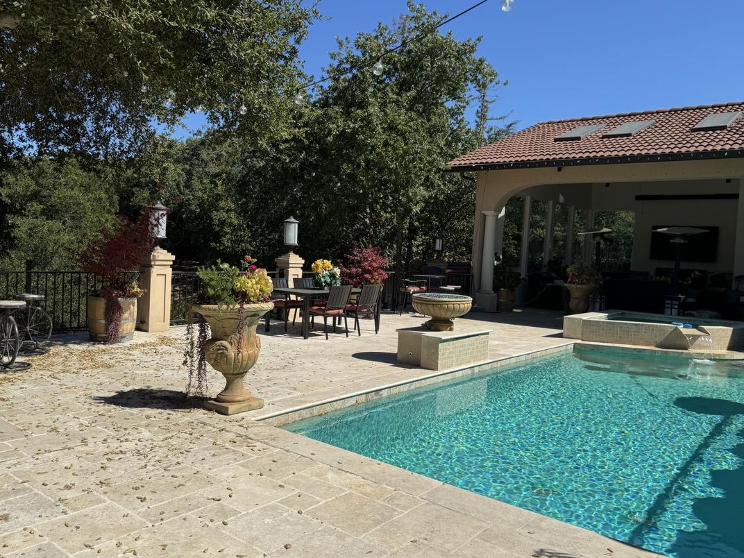 Exterior, Pool