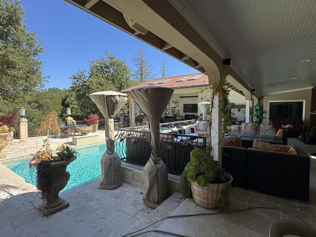 Exterior, Pool