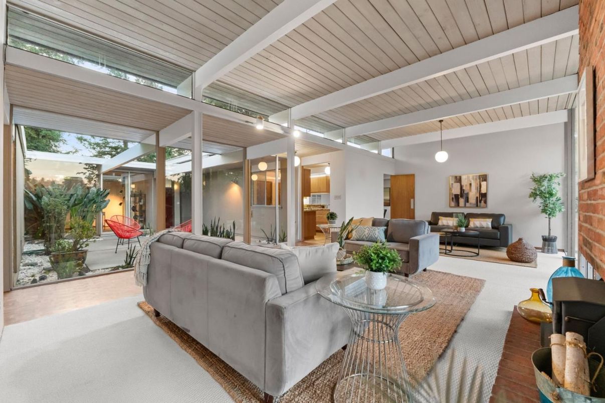 Interior, Living room, Pendant Lights, Wood Texture Flooring