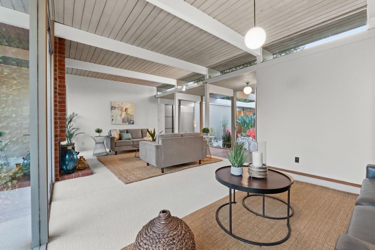 Interior, Living room, Pendant Lights
