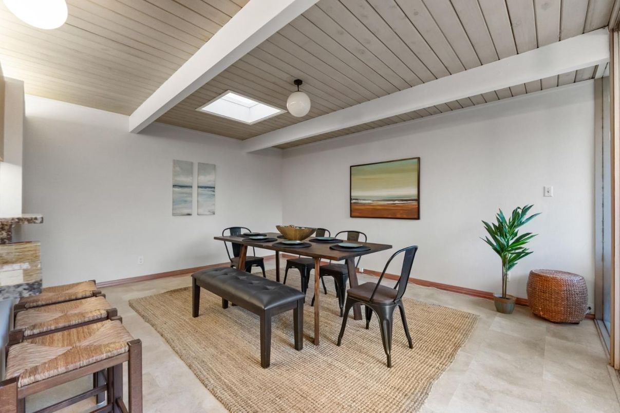 Dining room, Interior