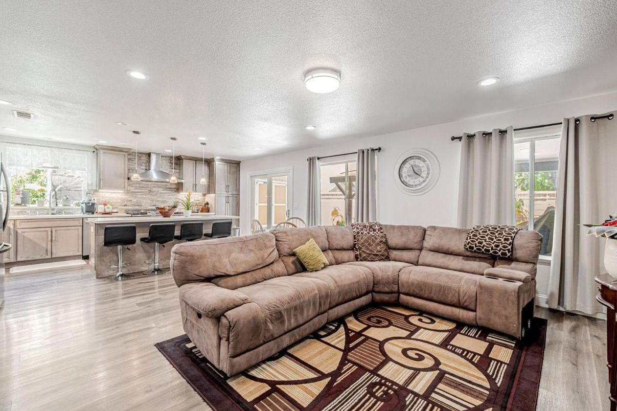 Interior, Kitchen, Living room, Pendant Lights, Recessed Lighting, Wood Texture Flooring