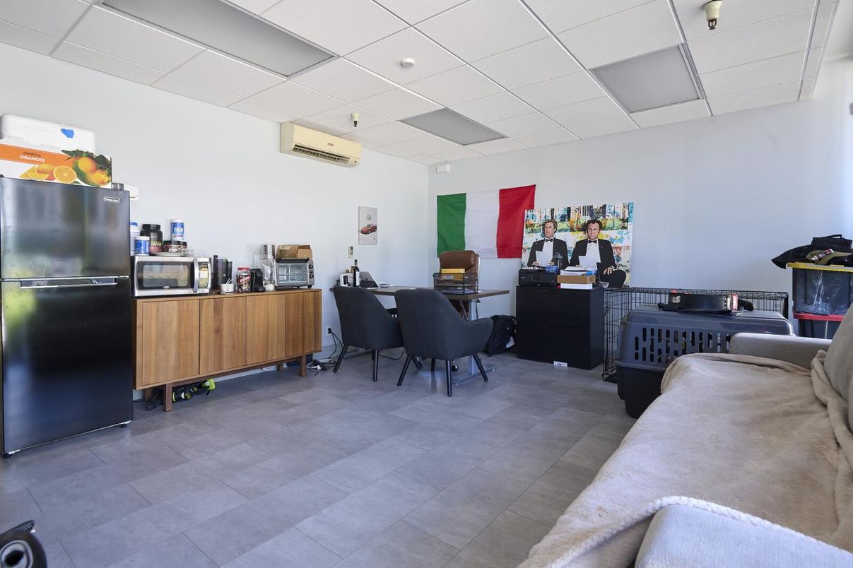 Dining room, Interior