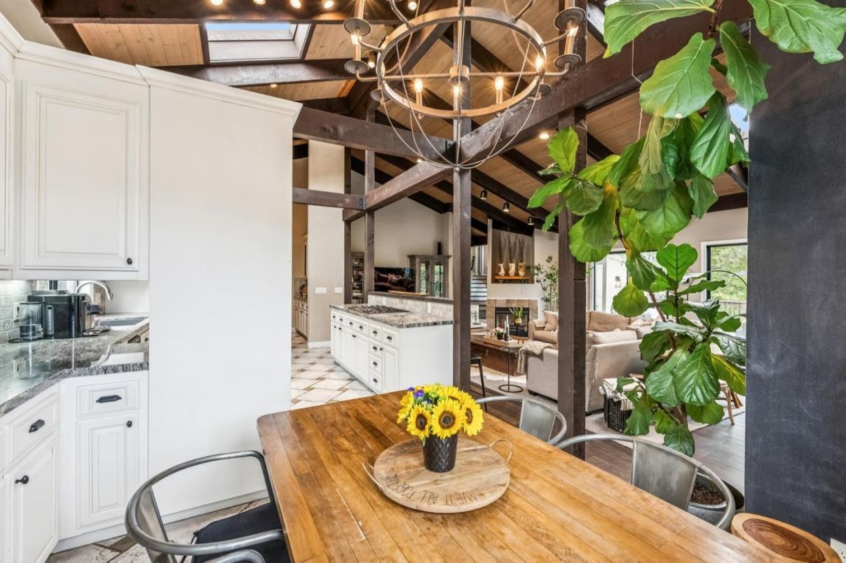 Chandelier, Dining room, Interior, Kitchen, Wooden Beams, Wooden Ceilings