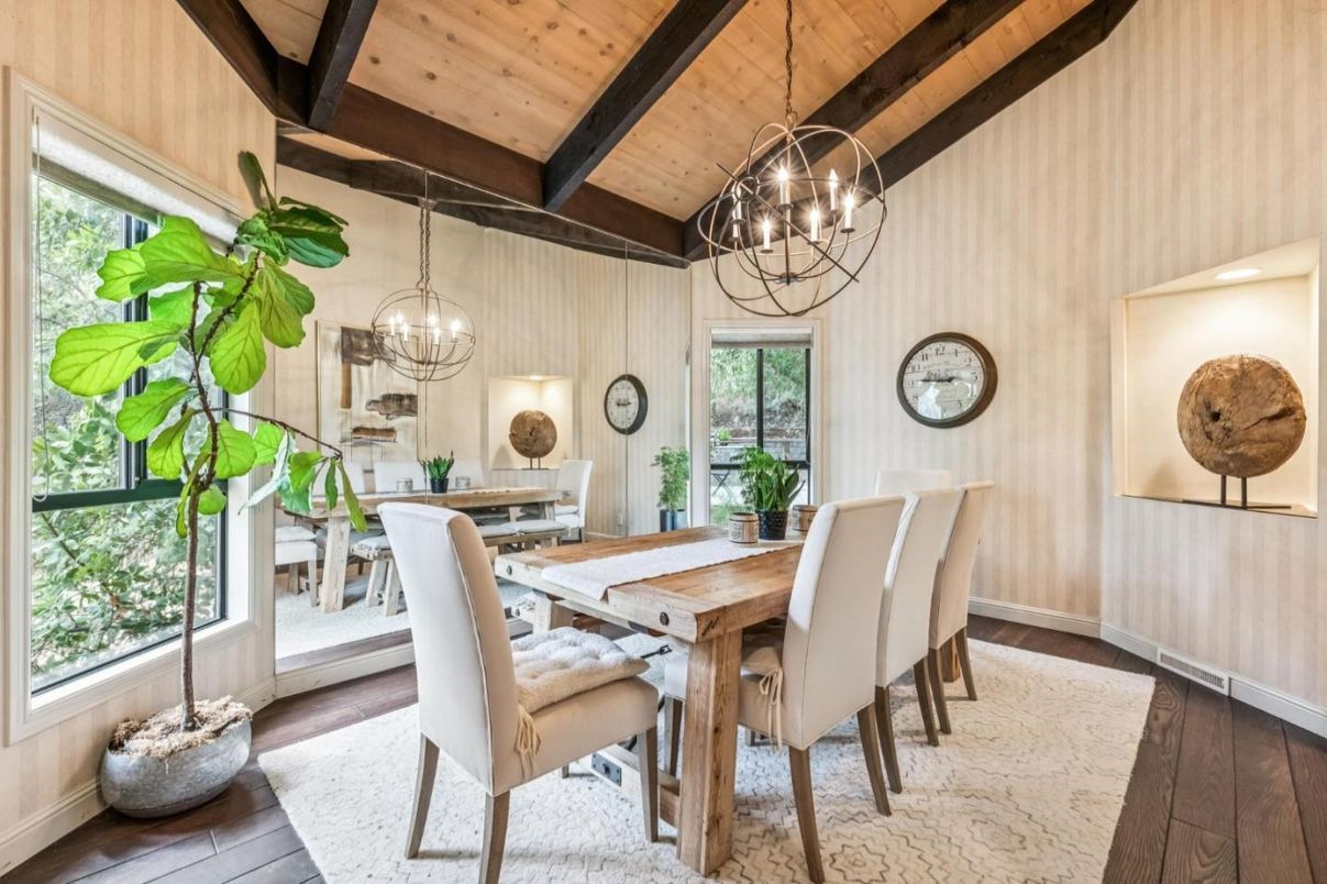 Chandelier, Dining room, Interior, Pendant Lights, Wooden Beams, Wooden Ceilings, Wood Texture Flooring