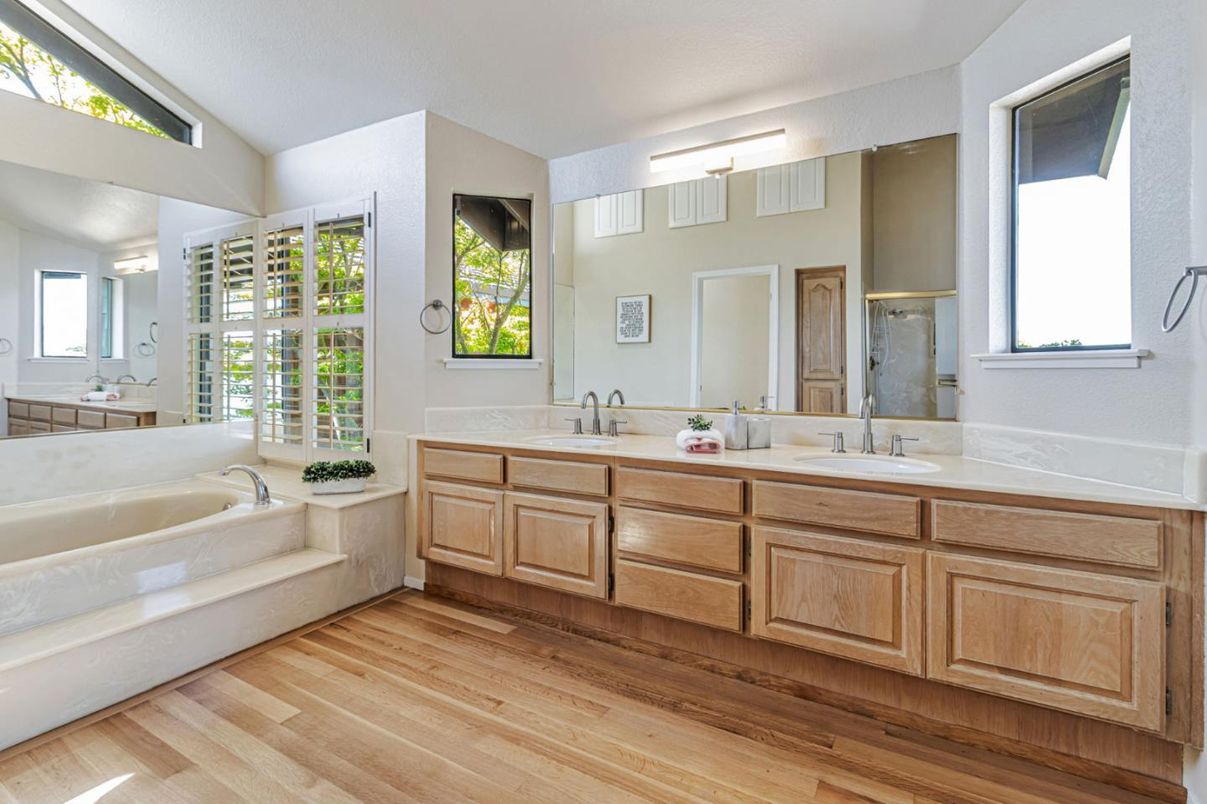 Bathroom, Dual Sink Vanities, Interior, Wood Texture Flooring