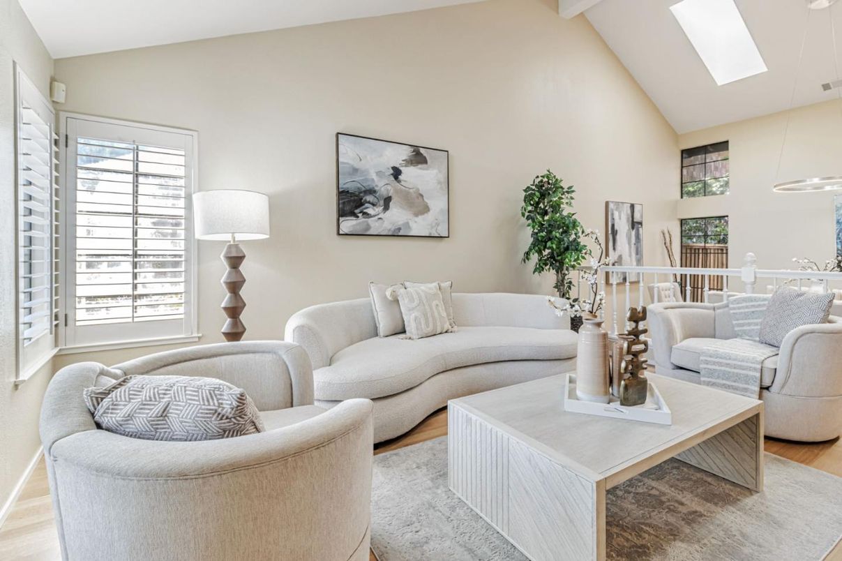 Interior, Living room, Pendant Lights, Wood Texture Flooring