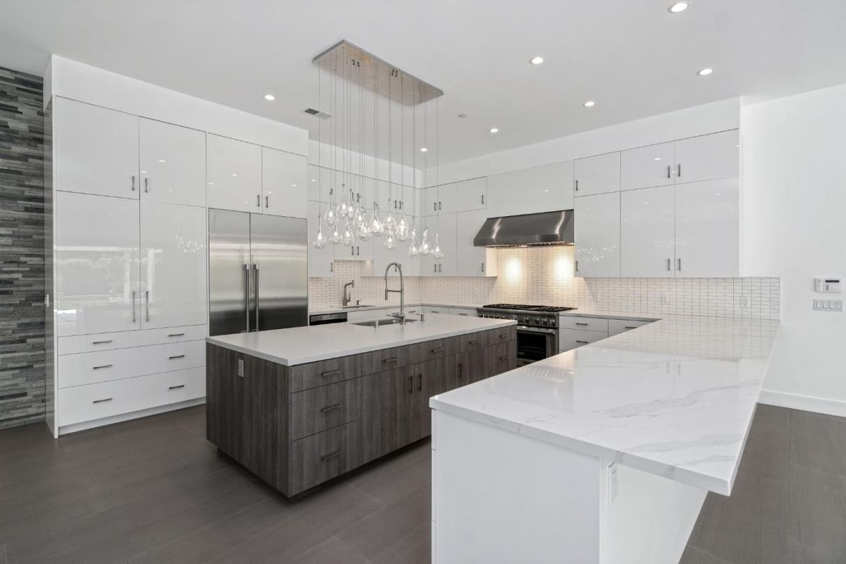Interior, Kitchen, Pendant Lights, Recessed Lighting, Stainless Steel Appliances