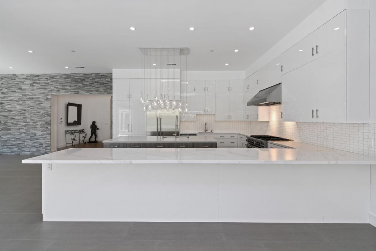 Interior, Kitchen, Pendant Lights, Recessed Lighting, Stainless Steel Appliances