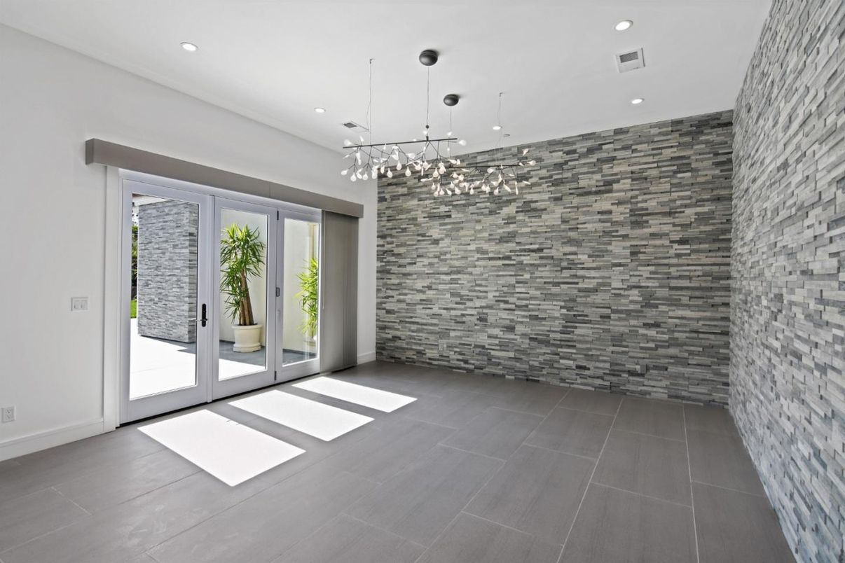 Empty room, Interior, Pendant Lights, Recessed Lighting