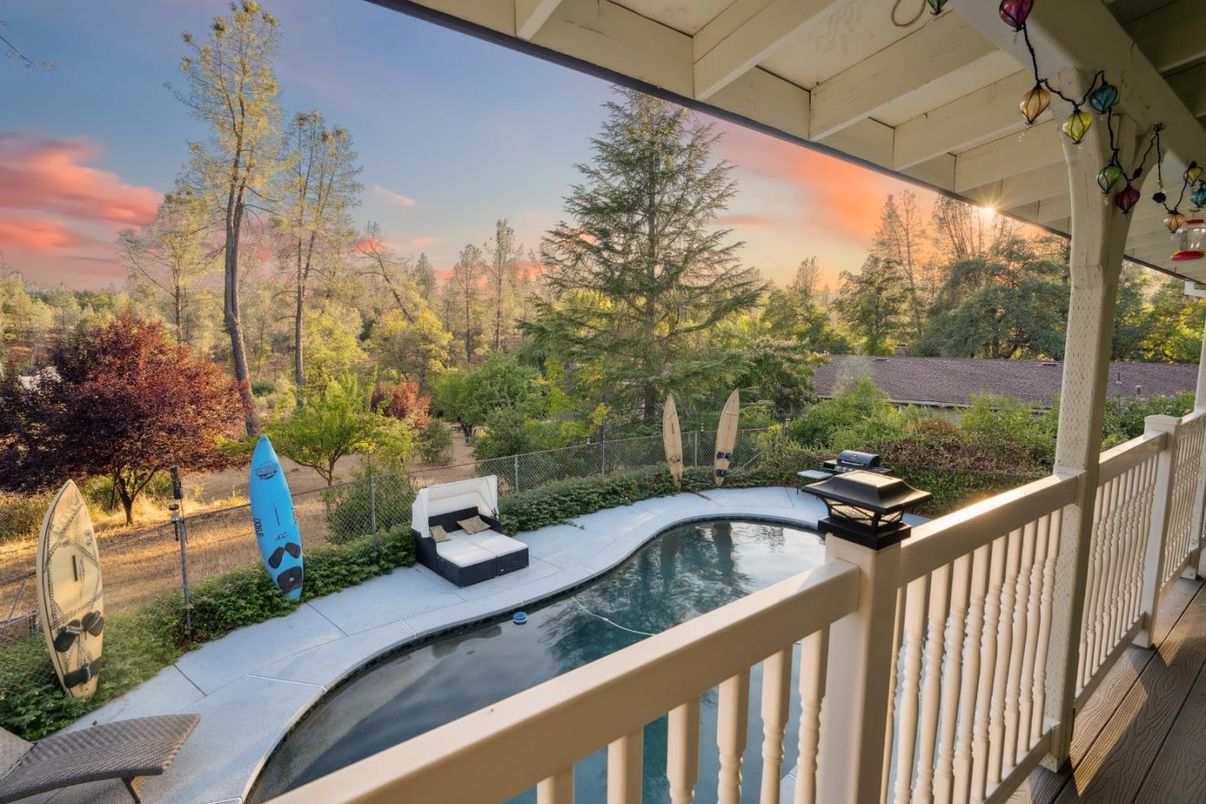 Exterior, Pool, Other