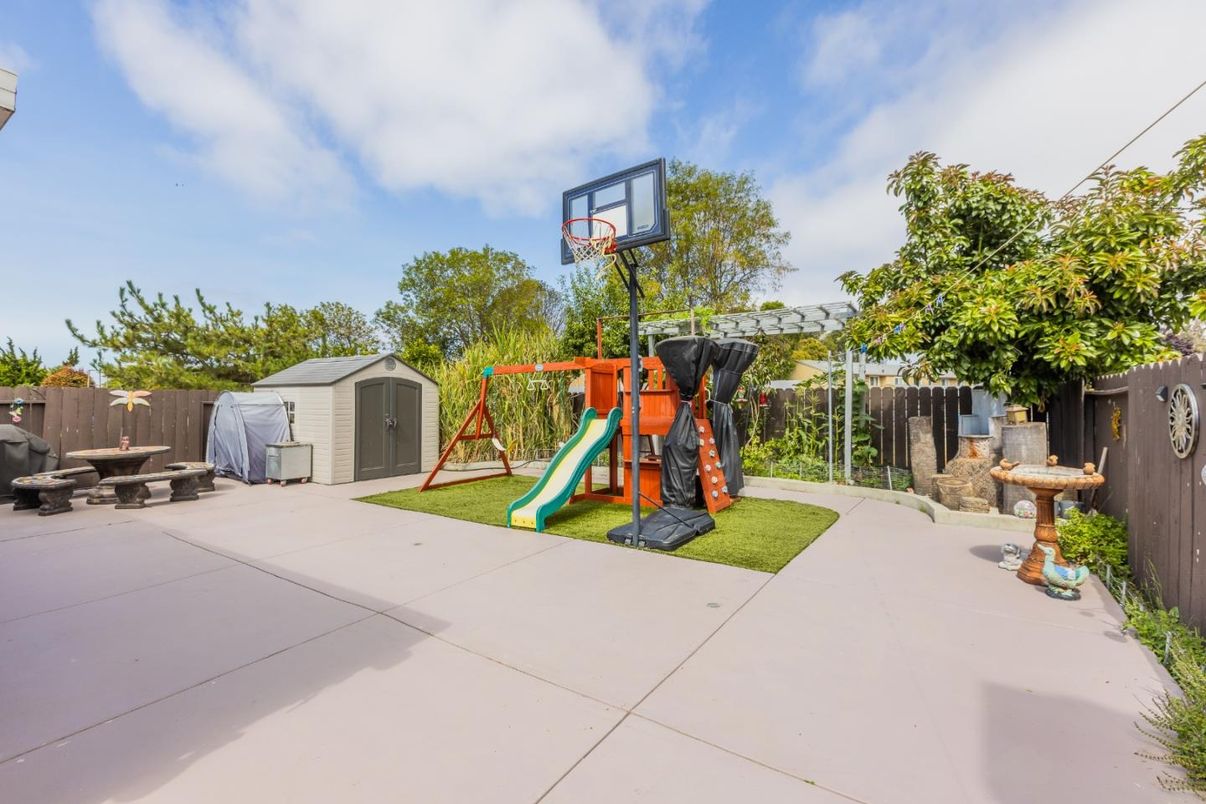 Backyard, Exterior, Playground