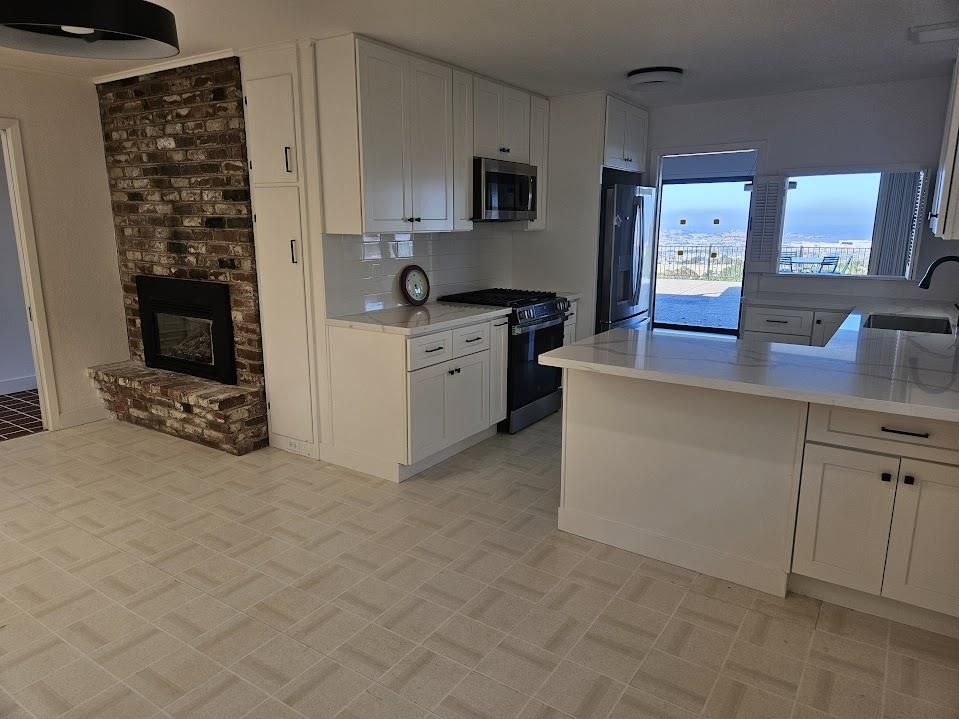 Fireplace, Interior, Kitchen